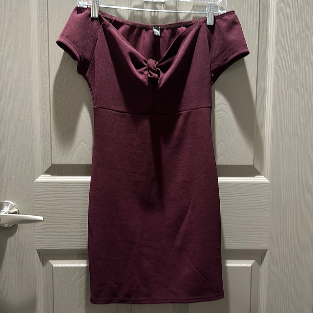 Women’s Maroon Off-Shoulder Dress